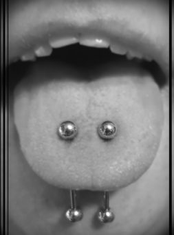 double tongue piercing venum